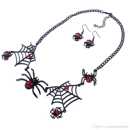 Image de Accessoires :   Boucles d'oreilles et collier toile d'araignée .